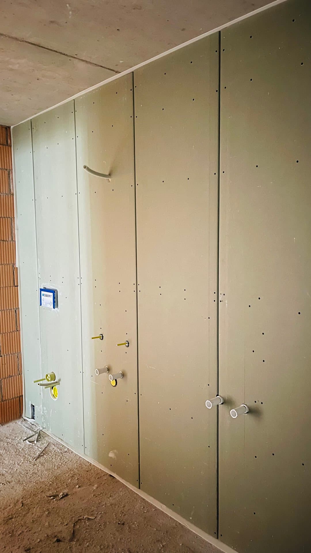 RaBec Sanitärvorwand Montiert